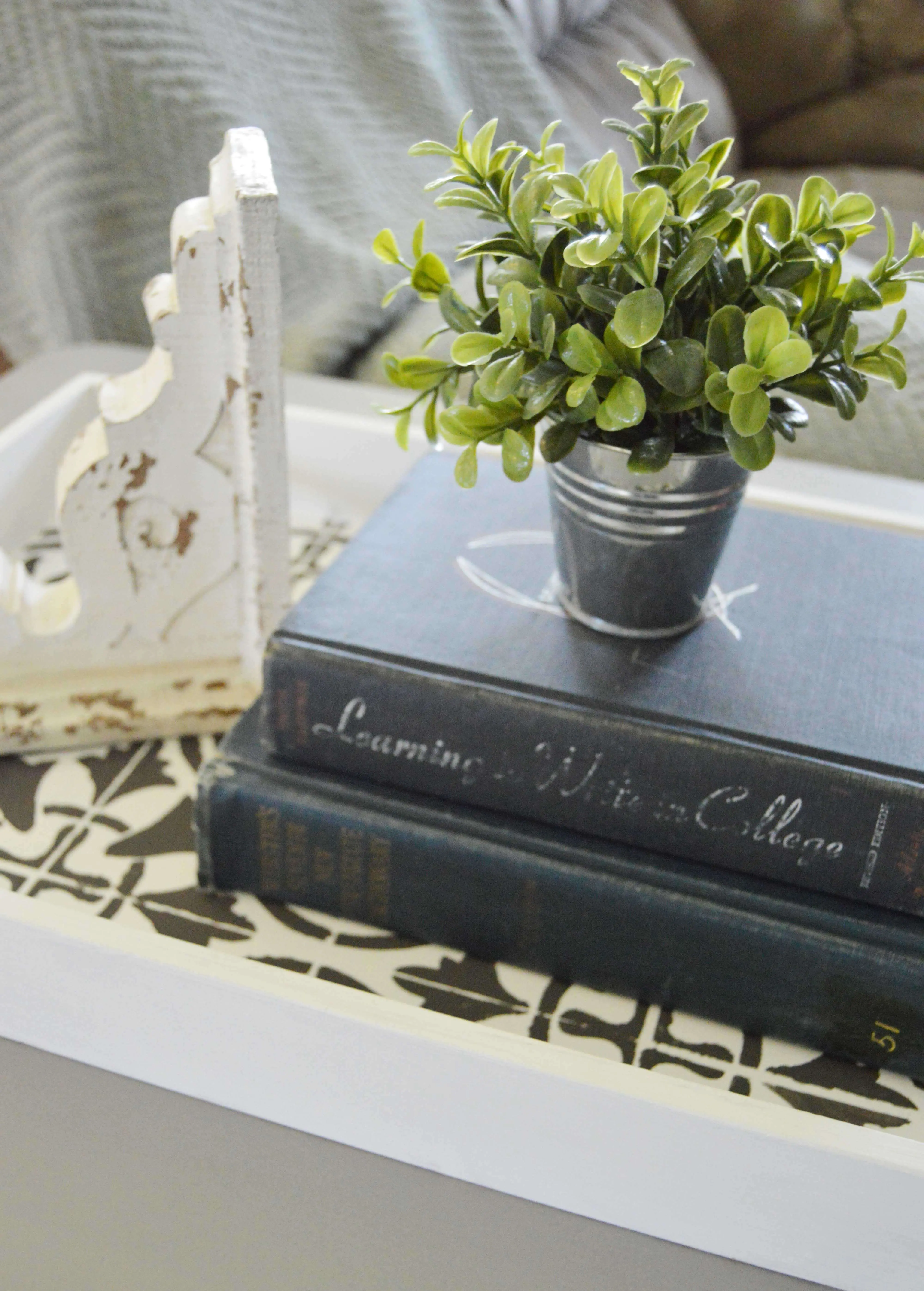 DIY Farmhouse Tray: Chalk Paint Tray Makeover