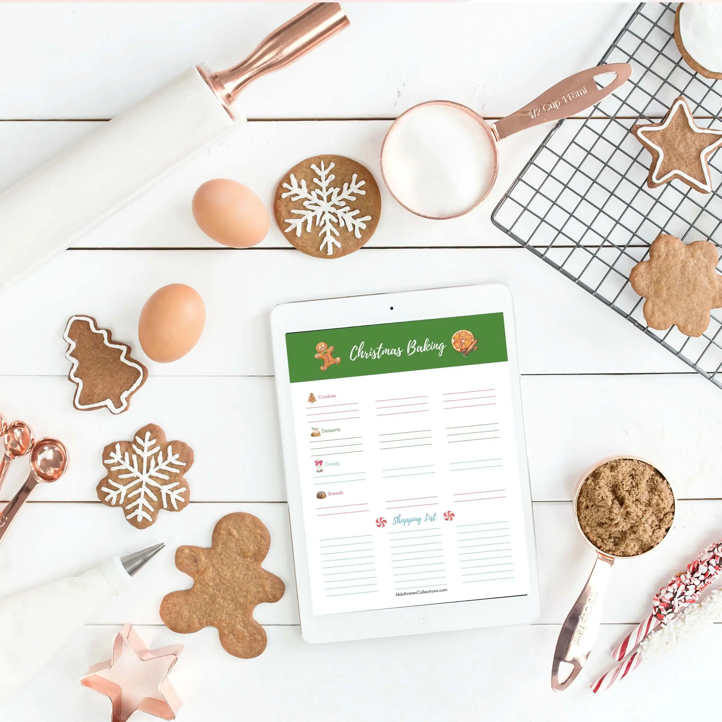 Christmas Holiday Planner: The Happier Holiday Printable Planner is everything you need to get organized and stay stress free this holiday season!