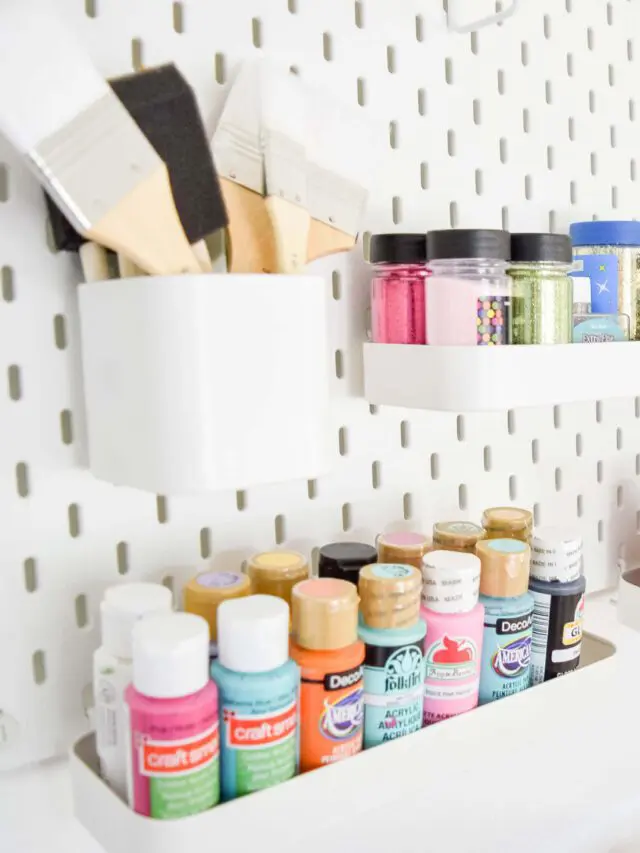 How to Organize Your Craft Room {Plus Printables!} Story