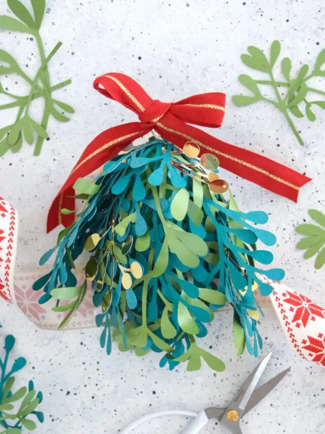 DIY Paper Mistletoe: Deck the Halls with Christmas Kissing Balls Story