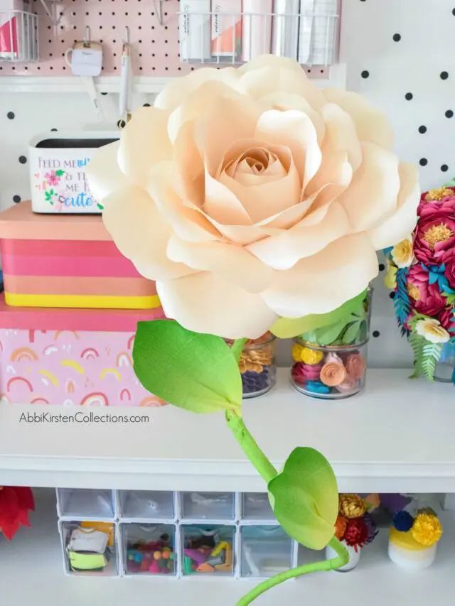 How to Stem a Giant Paper Flower: DIY Curved Free-Standing Stem Story