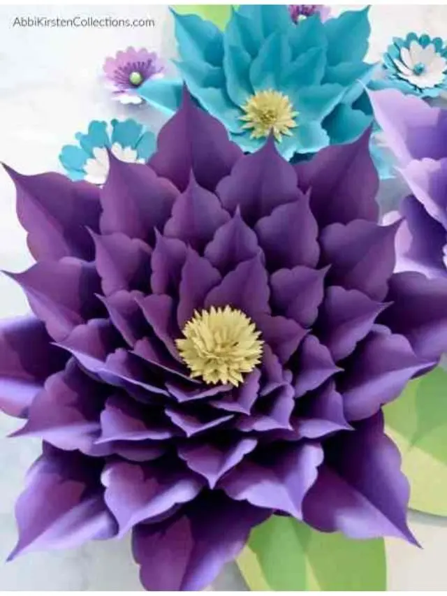 DIY Giant Amaryllis Paper Flowers – Templates and Tutorial Story