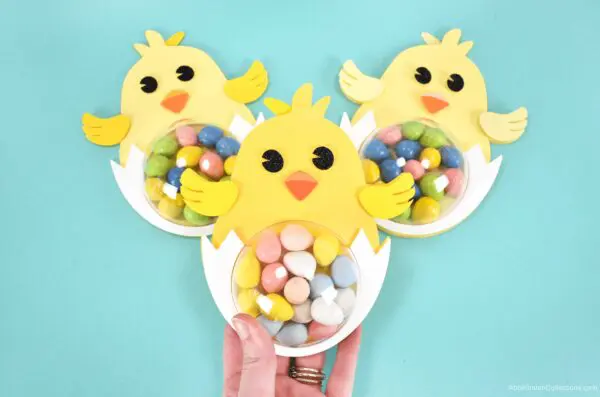 Easter chick candy holder craft with Cricut.