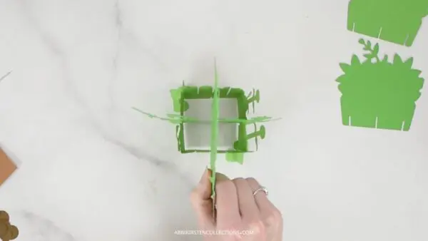 How to assemble a sunflower pop up card