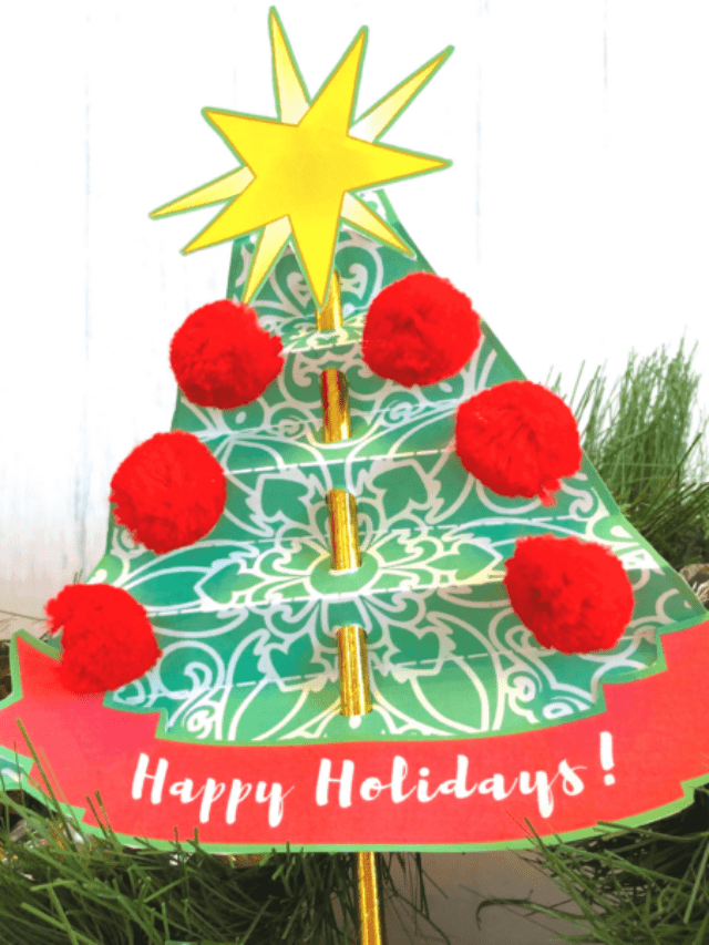 paper-christmas-tree-with-a-straw