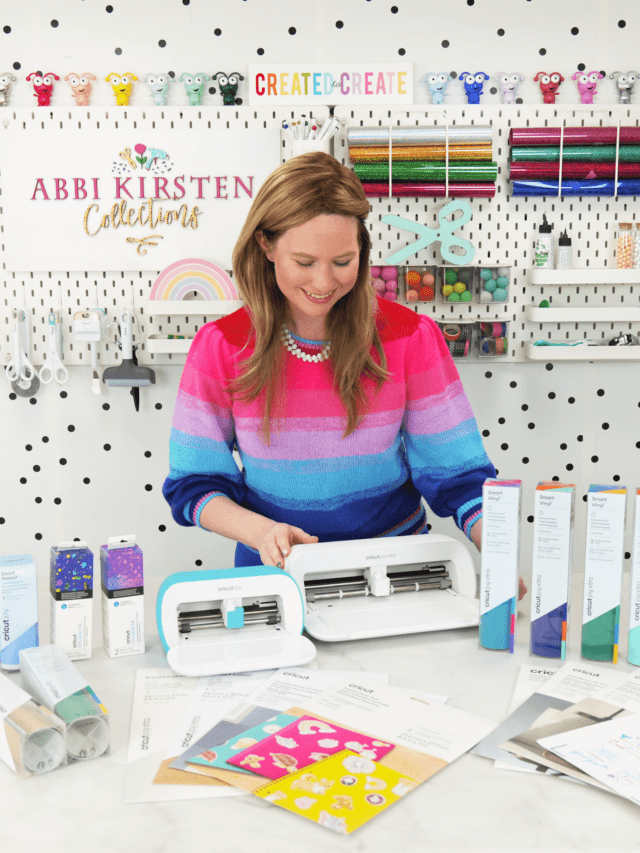Abbi Kirsten with Cricut joy and joy xtra machines