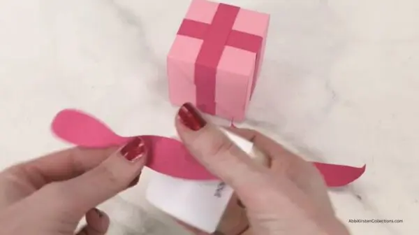 curling bow loops with Cricut scraper