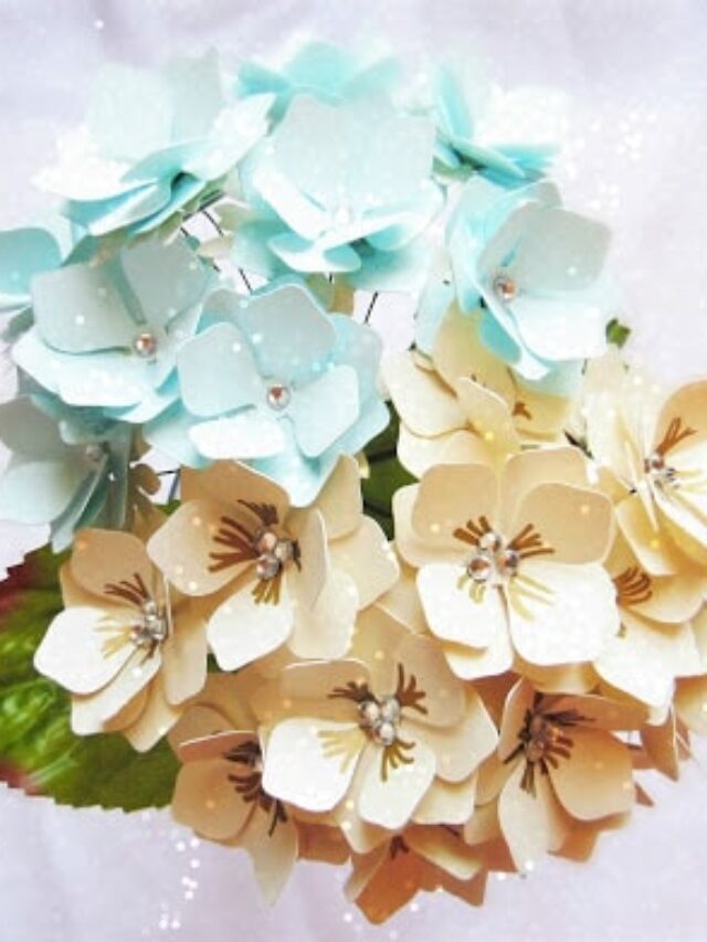 These Clusters of Paper Hydrangeas Are Fun to Make! Story