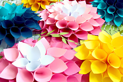 DIY Giant Dahlia Paper Flowers: How to Make Large Paper Dahlias