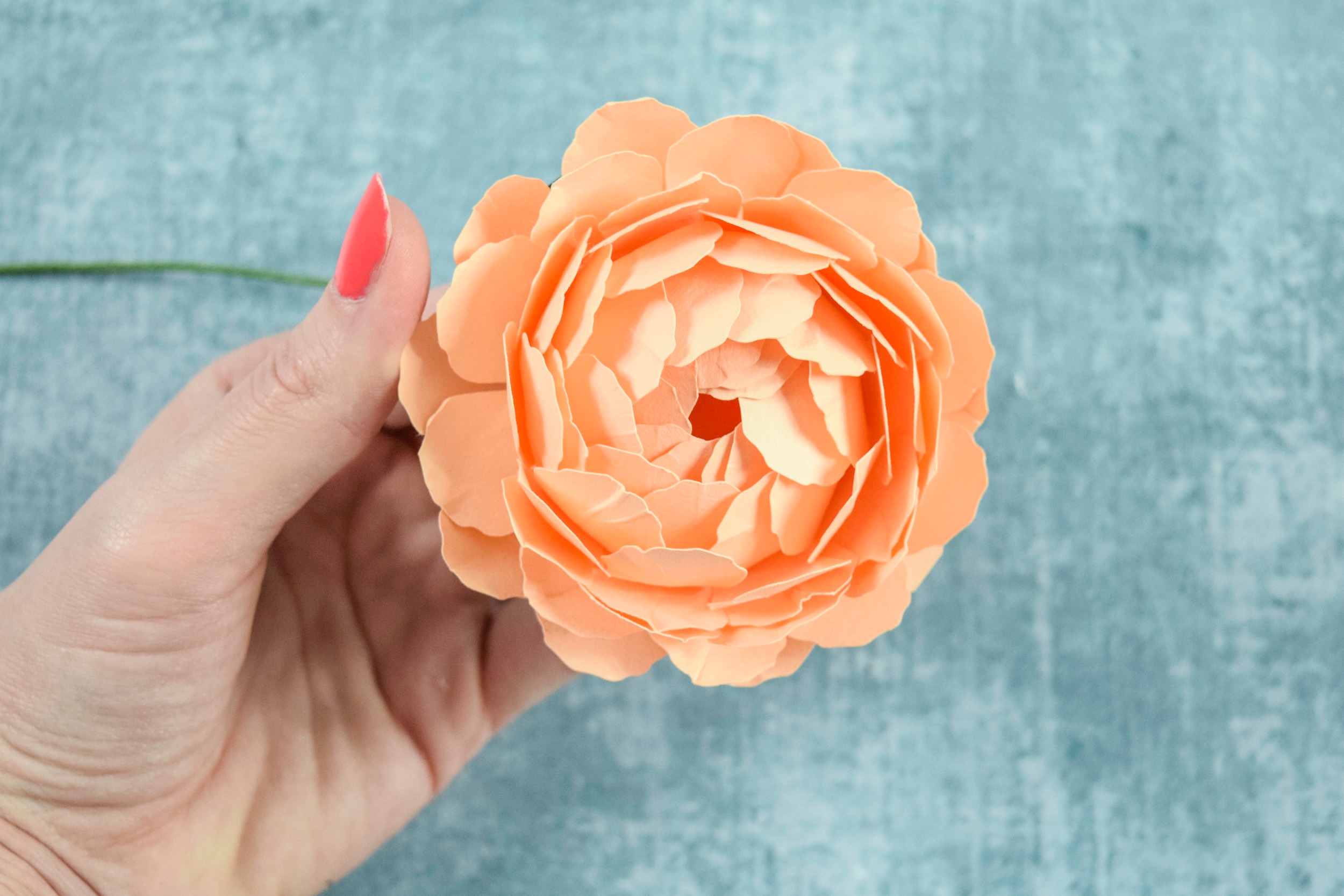 Stems for paper flowers. Learn how to make stems for small paper flowers so you can DIY your own paper flower bouquet or floral arrangement. 