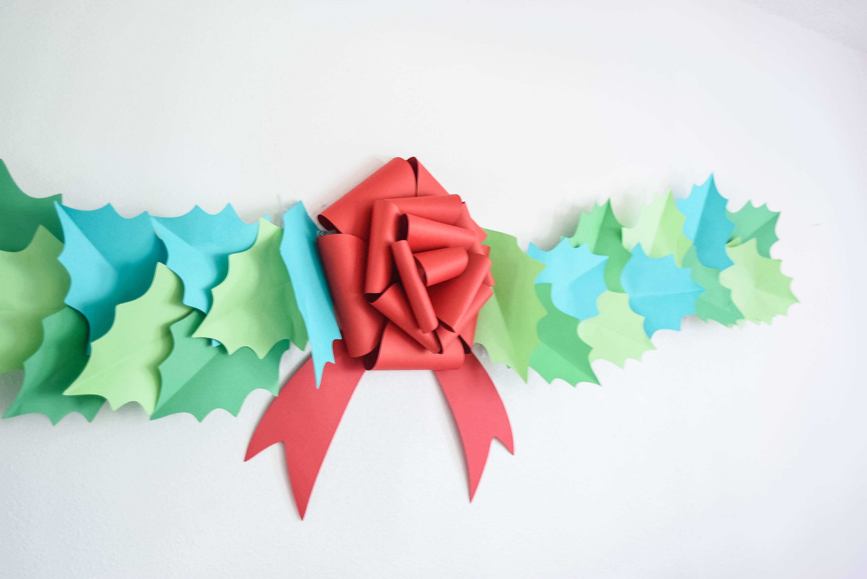 Free Christmas Bow Template and tutorial