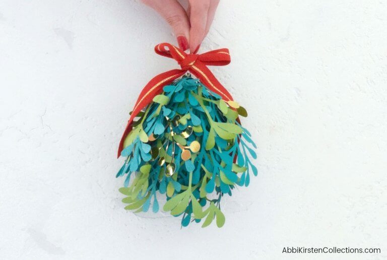 DIY Paper Mistletoe: Deck the Halls with Christmas Kissing Balls