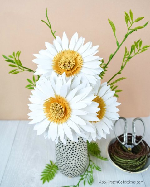 Paper daisy templates and tutorial. 