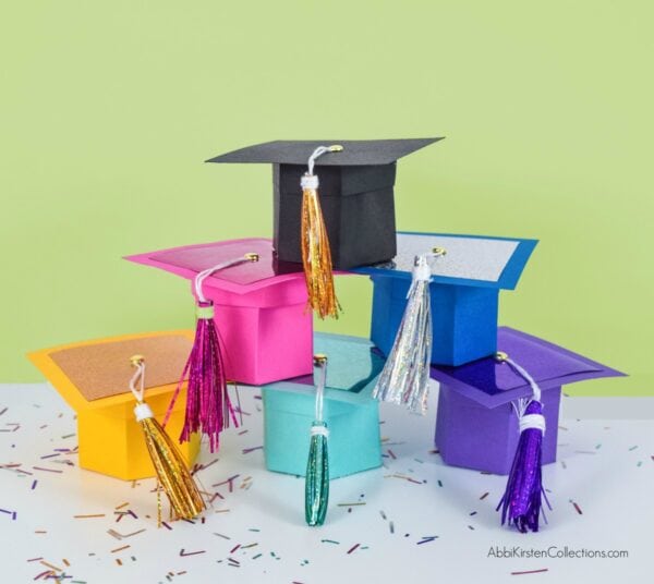 DIY Graduation cap gift box craft with free templates and step by step tutorial. Use your Cricut or printer to make these gift boxes for graduates.
