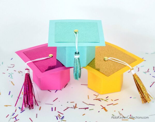 DIY Graduation cap gift box  craft with free templates and step by step tutorial. Use your Cricut or printer to make these gift boxes for graduates. 