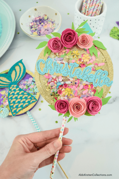 DIY confetti shaker cake topper with your Cricut machine. Creating custom cake toppers is easy with your Cricut machine. Use this shaker cake topper tutorial to create any theme. 