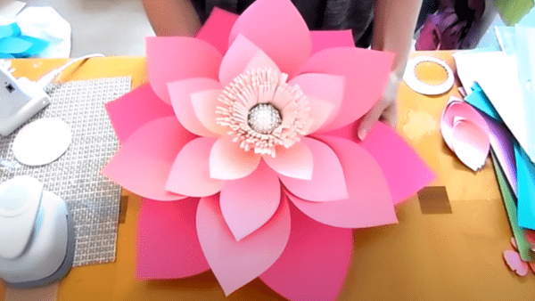 How to make huge DIY paper flowers. 