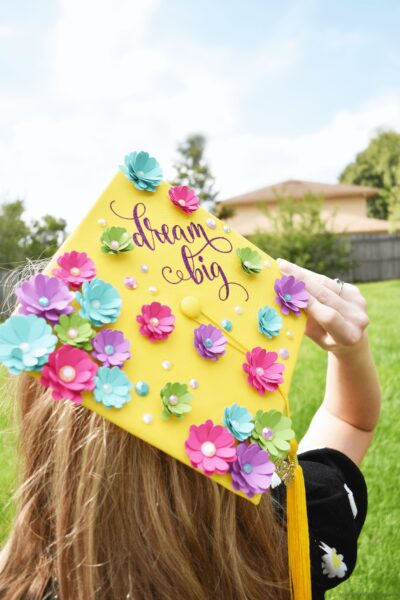 Decorating ideas for graduation caps