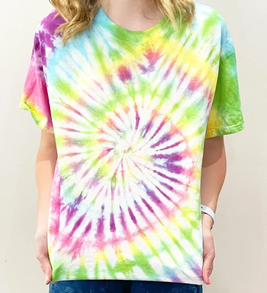 Tie dye shirt summer craft project.