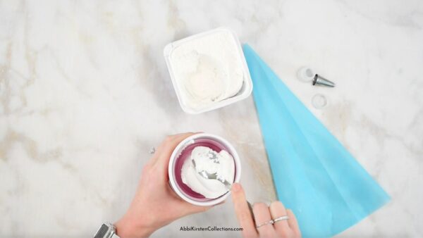 Use lightweight spackling to make faux whipped cream. 