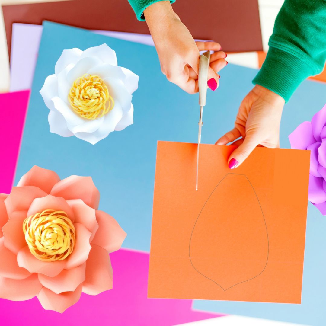 Paper Flowerfest sqaure 11 cutting flowers by hand