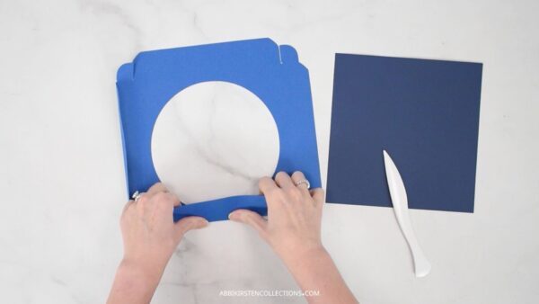 Folding a 3D paper shadow box frame